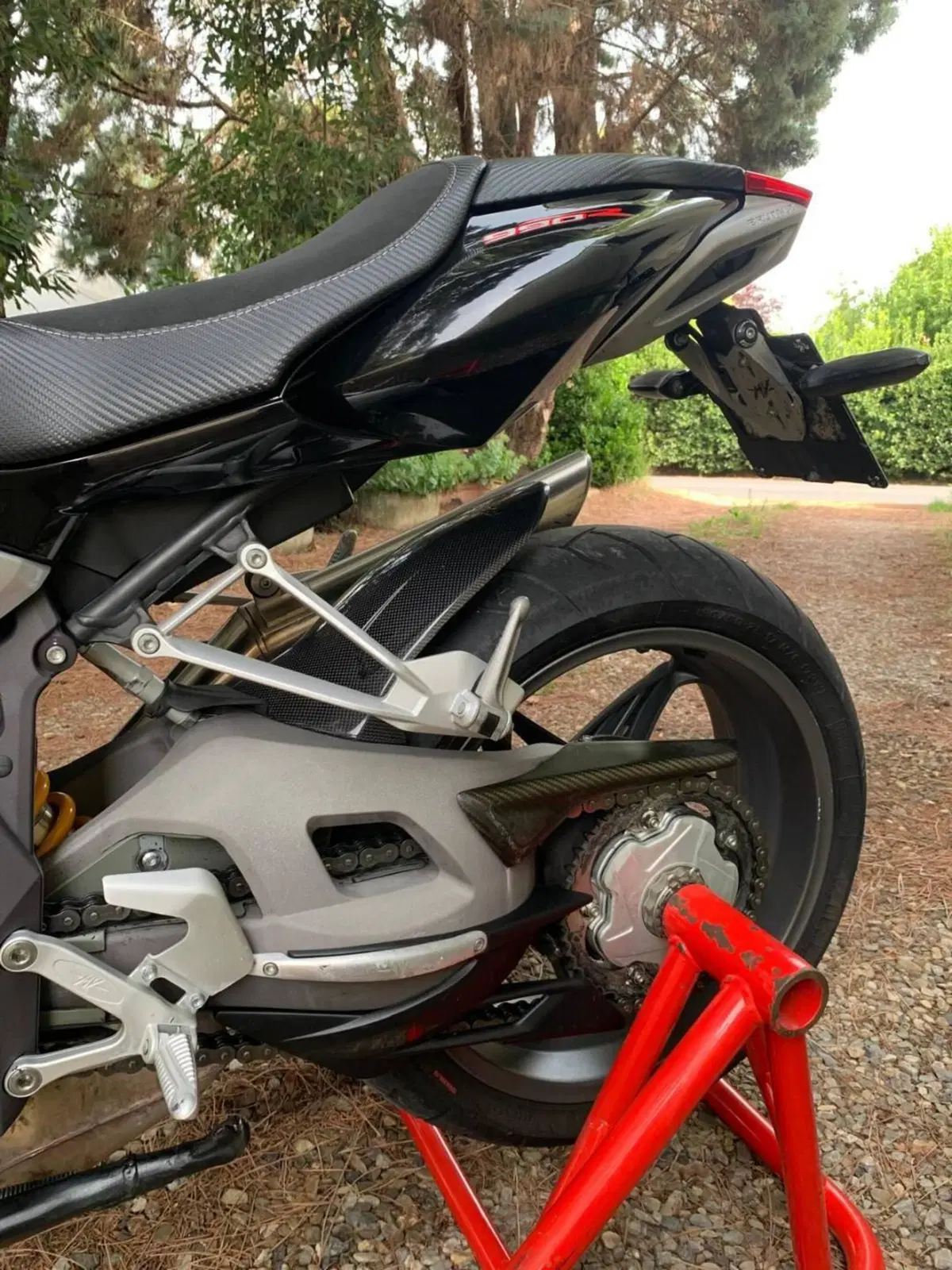 MV Agusta Brutale 990 R (2009 - 12) (9)