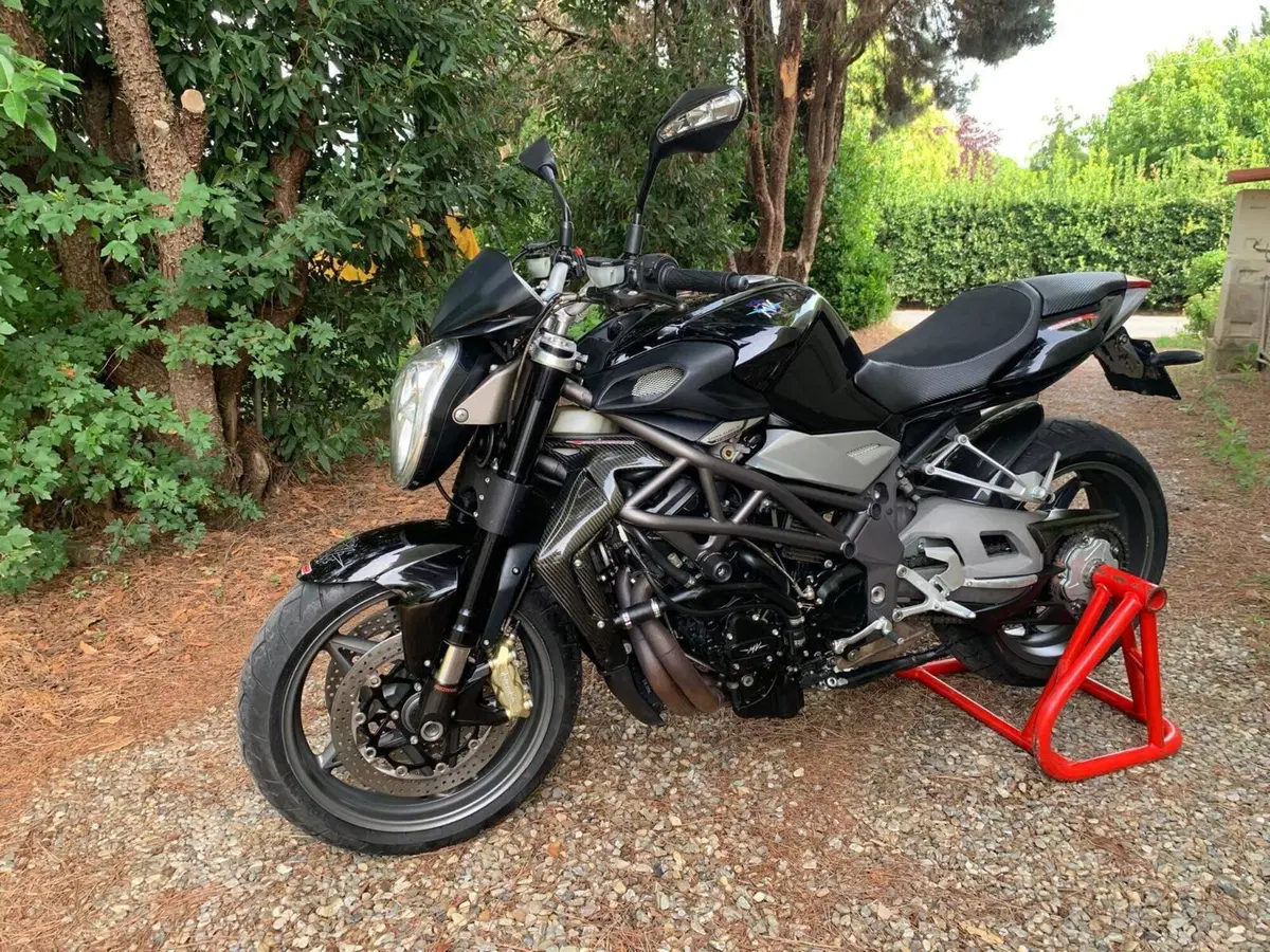 MV Agusta Brutale 990 R (2009 - 12) (11)