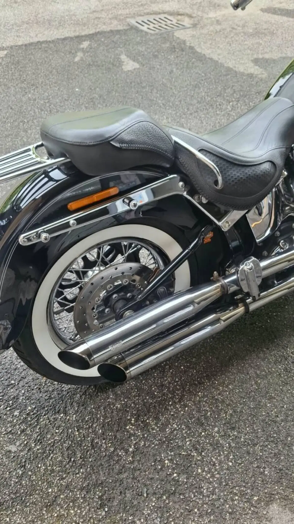 Harley-Davidson 1690 Deluxe ABS (2011 - 16) - FLSTN (9)
