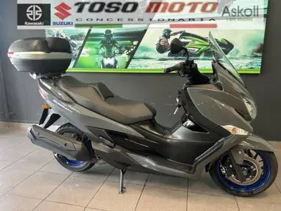 Suzuki Burgman 400 (2022 - 24) usata