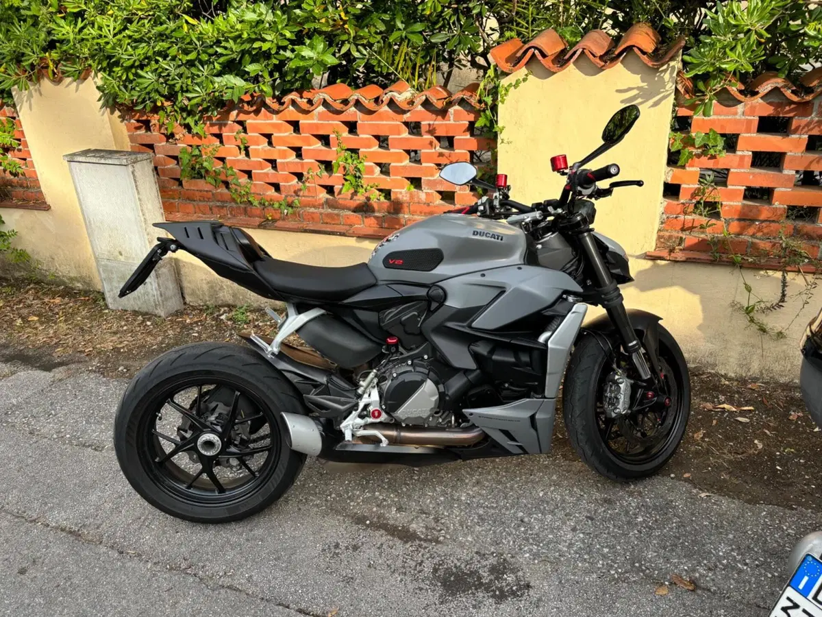 Ducati Streetfighter V2 (2022 - 24)