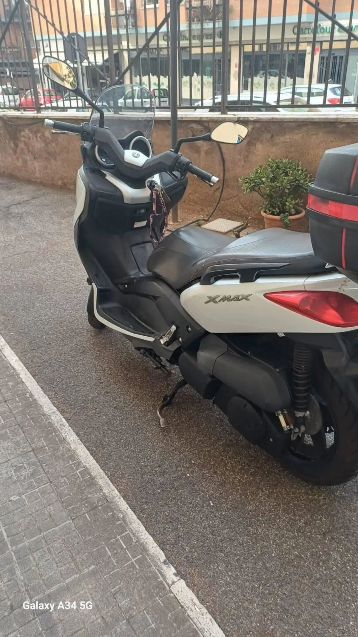 Yamaha X-Max 250 (2010 - 13) (4)