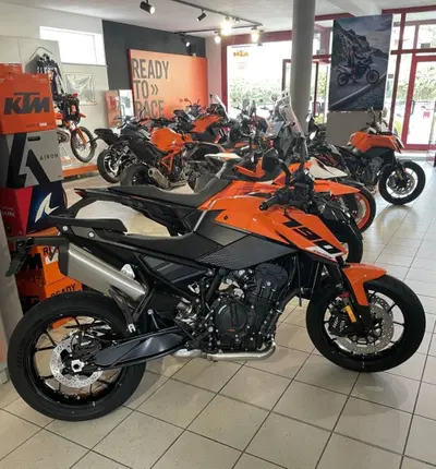 KTM 790 Duke (2027) nuova