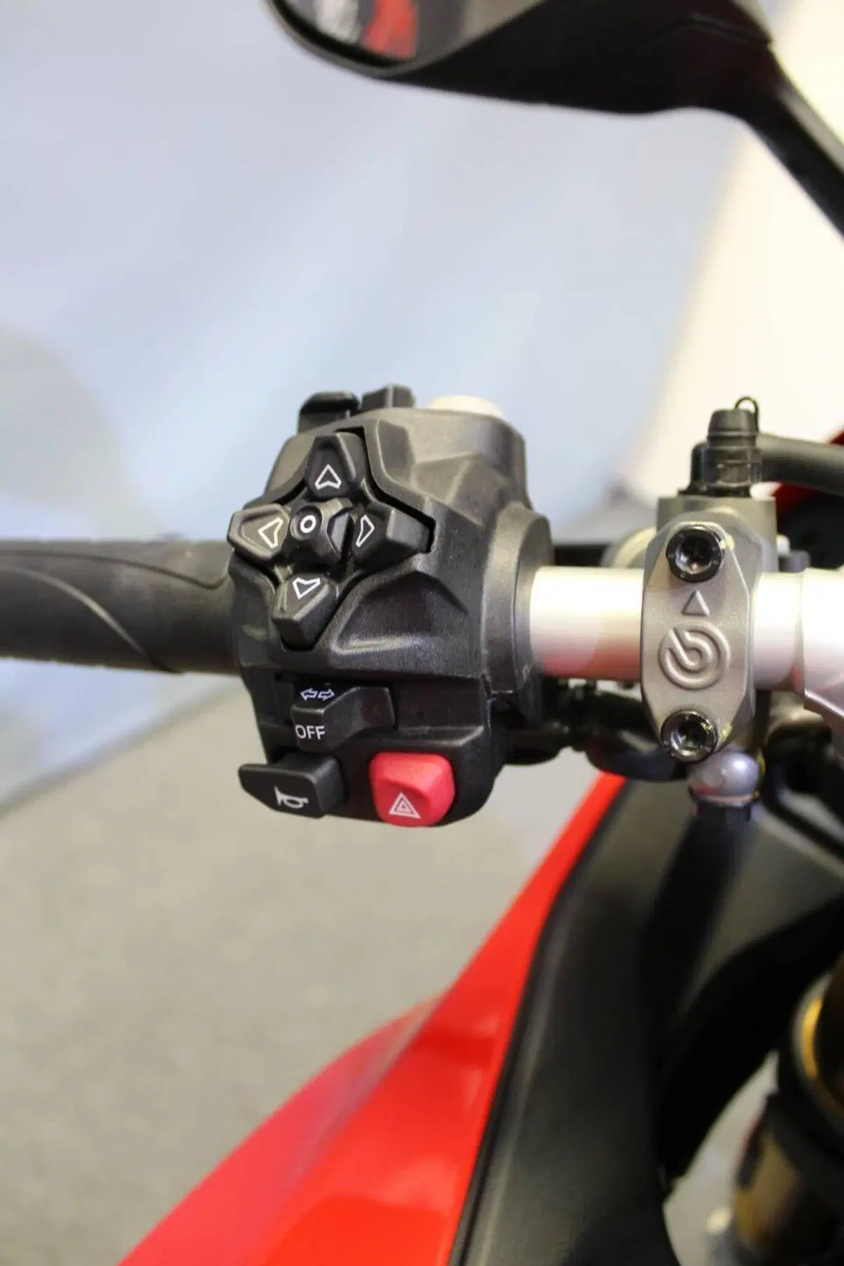 Ducati Panigale V2 S (2025 - 26) (8)
