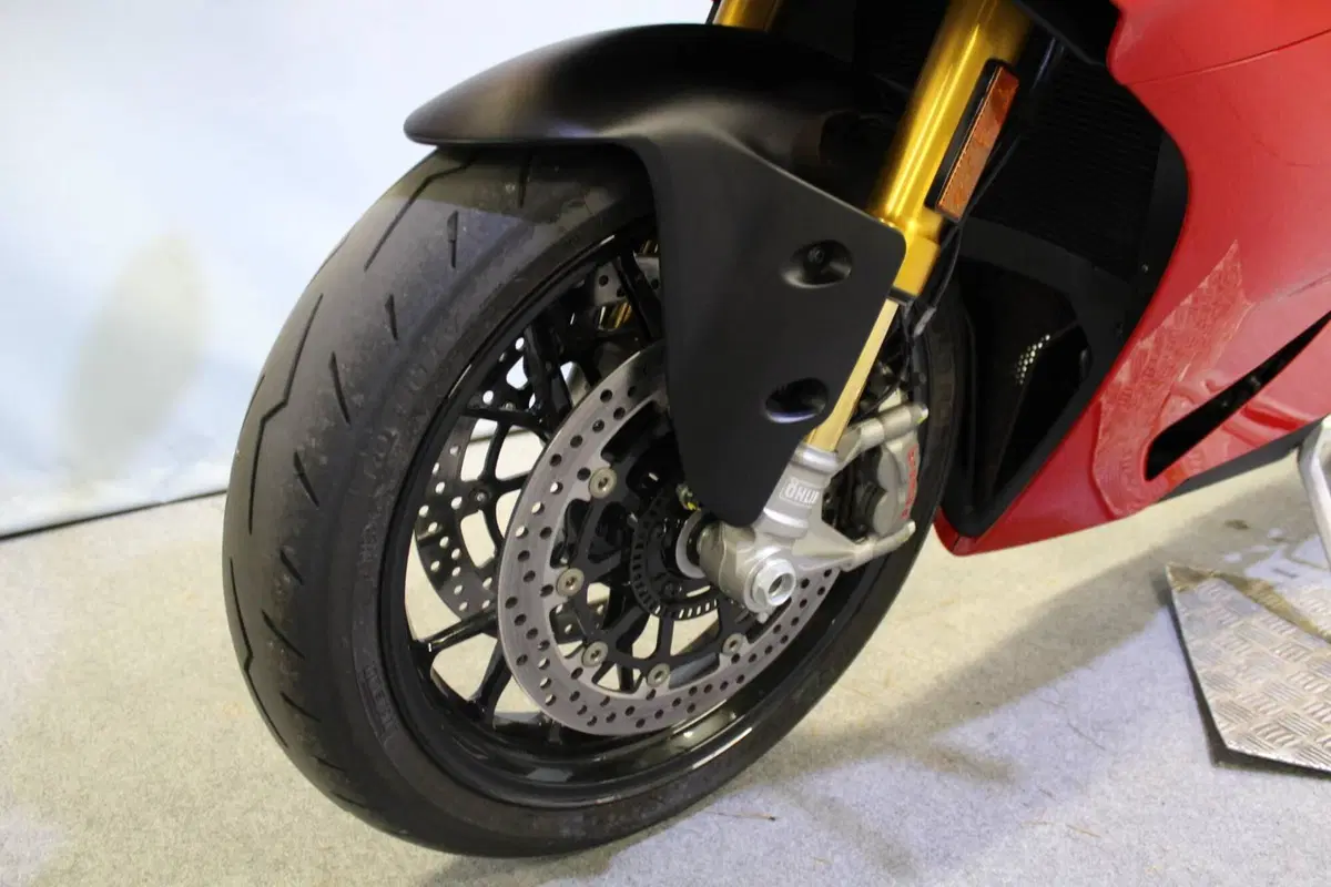 Ducati Panigale V2 S (2025 - 26) (14)