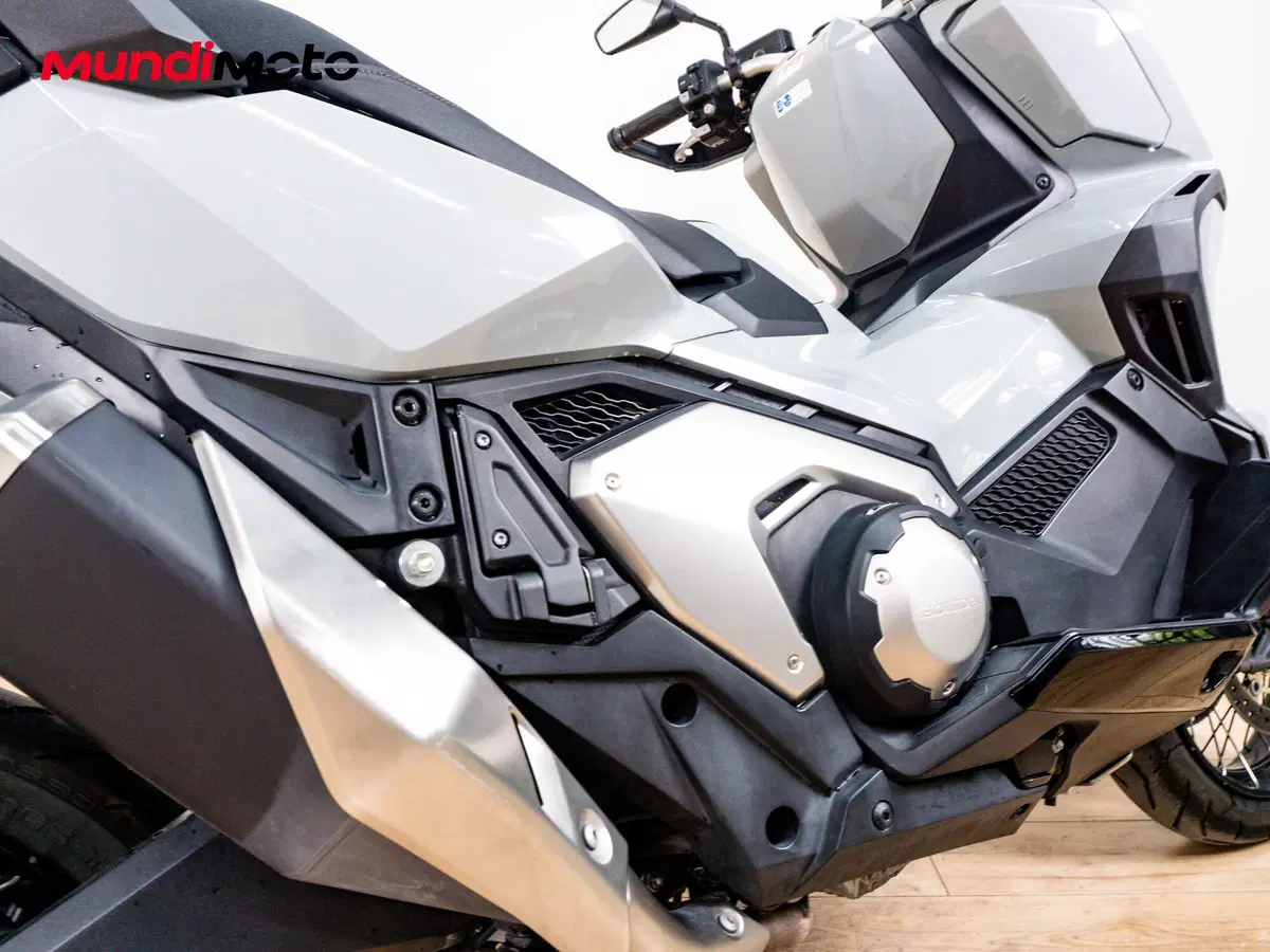 Honda X-ADV 750 Gravel (2025 - 26) (4)
