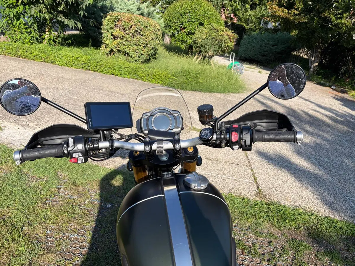 Triumph Scrambler 1200 XE (2021 - 23) (4)
