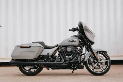Harley-Davidson Street Glide (2024 - 26) usata