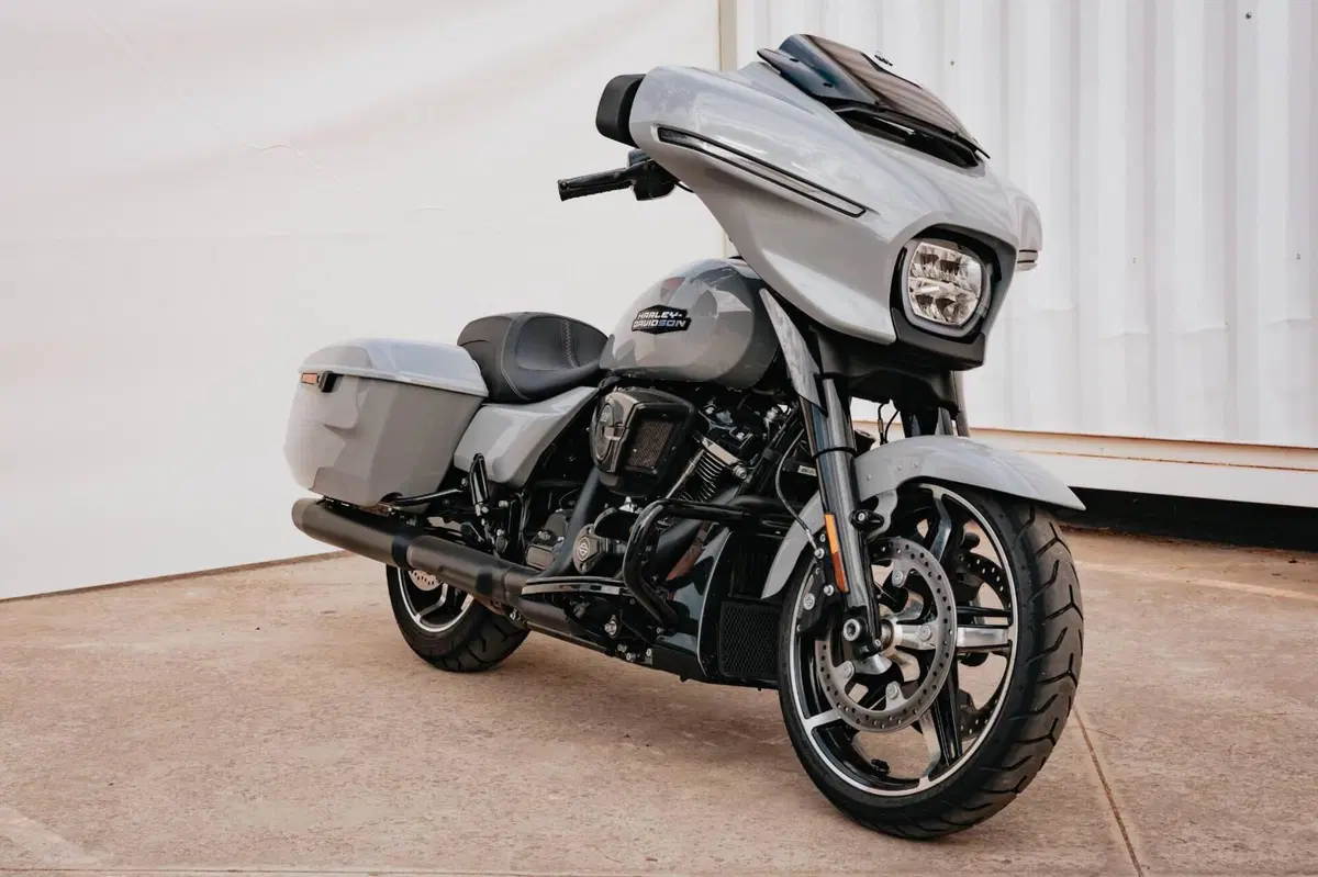Harley-Davidson Street Glide (2024 - 26) (9)