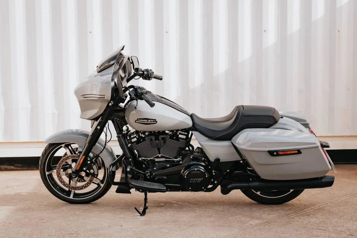 Harley-Davidson Street Glide (2024 - 26) (14)
