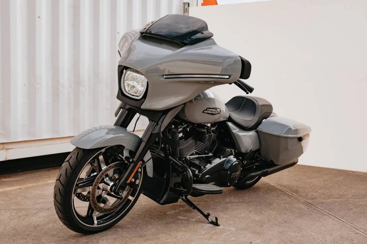 Harley-Davidson Street Glide (2024 - 26) (19)