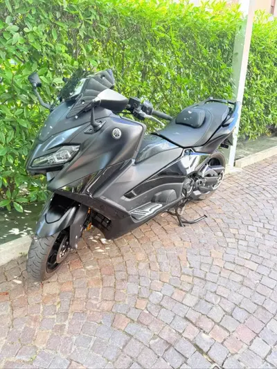 Yamaha T-Max 560 Tech Max (2022 - 24) usata
