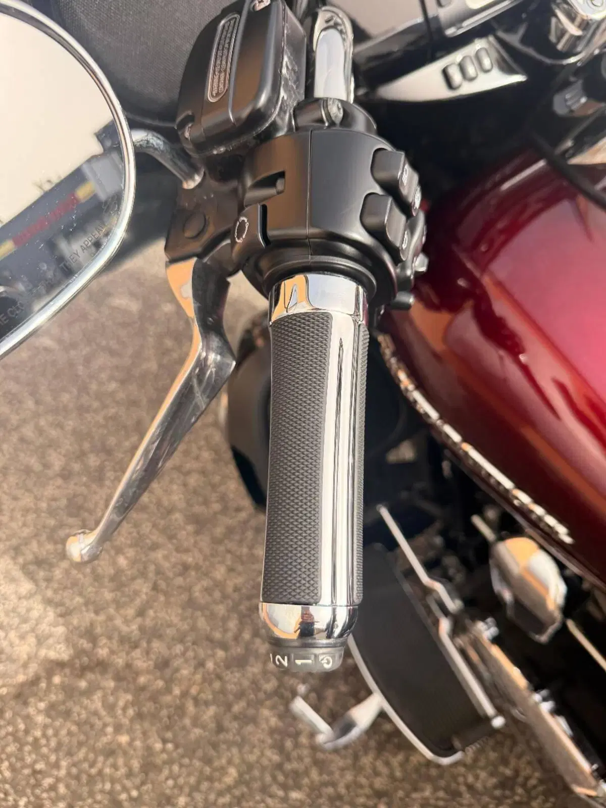 Harley-Davidson 1690 Electra Glide Ultra Limited Low (2014 - 16) - FLHTKL (7)