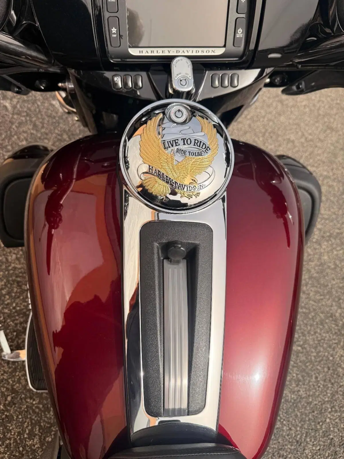 Harley-Davidson 1690 Electra Glide Ultra Limited Low (2014 - 16) - FLHTKL (8)