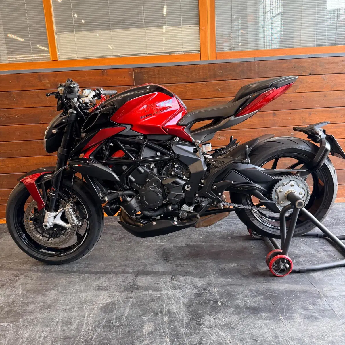 MV Agusta Brutale 800 RR (2021 - 25) (5)