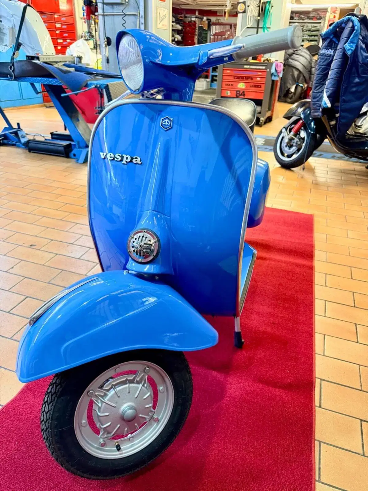 Piaggio Vespa 50 R  (2)