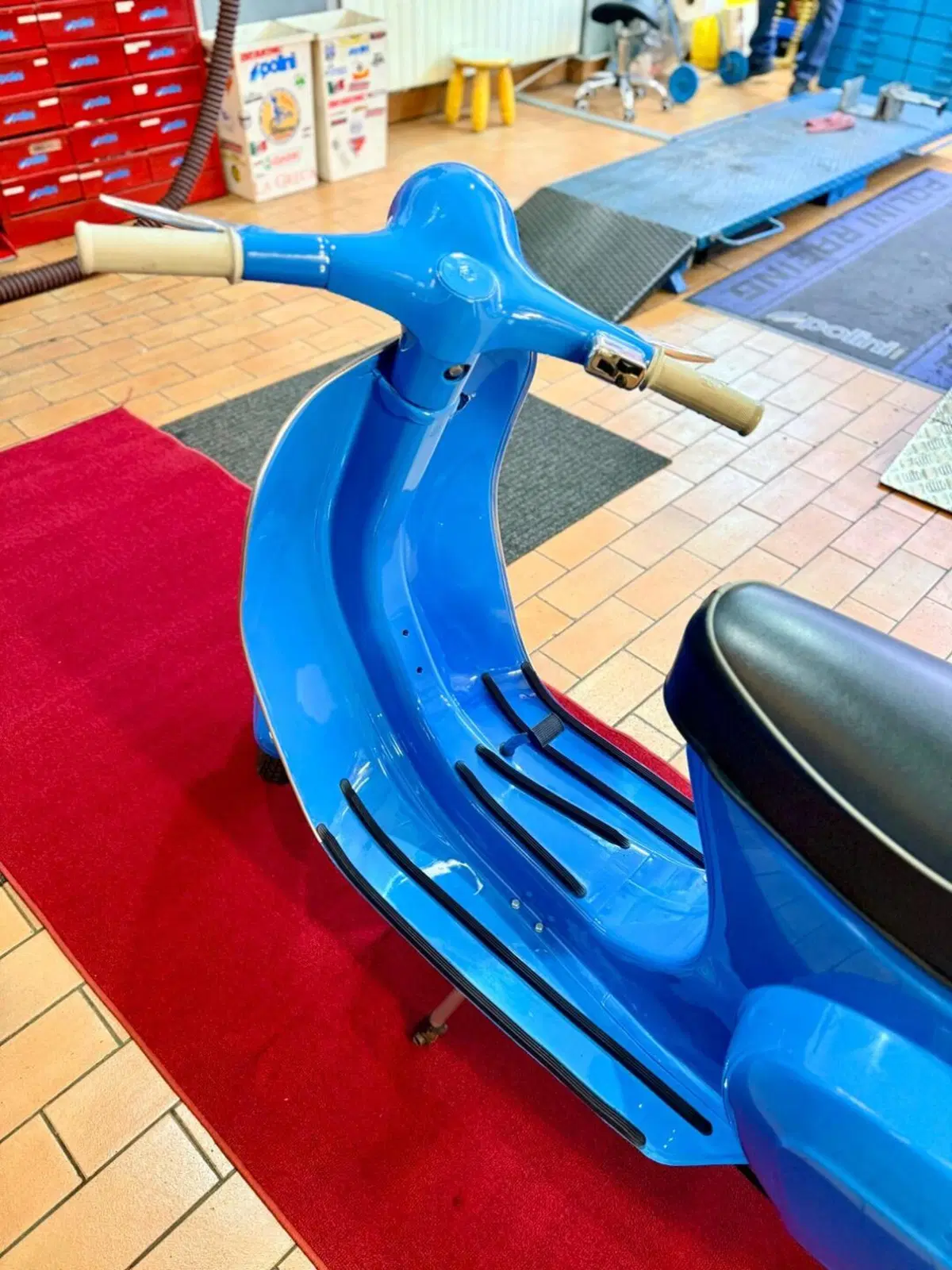 Piaggio Vespa 50 R  (3)