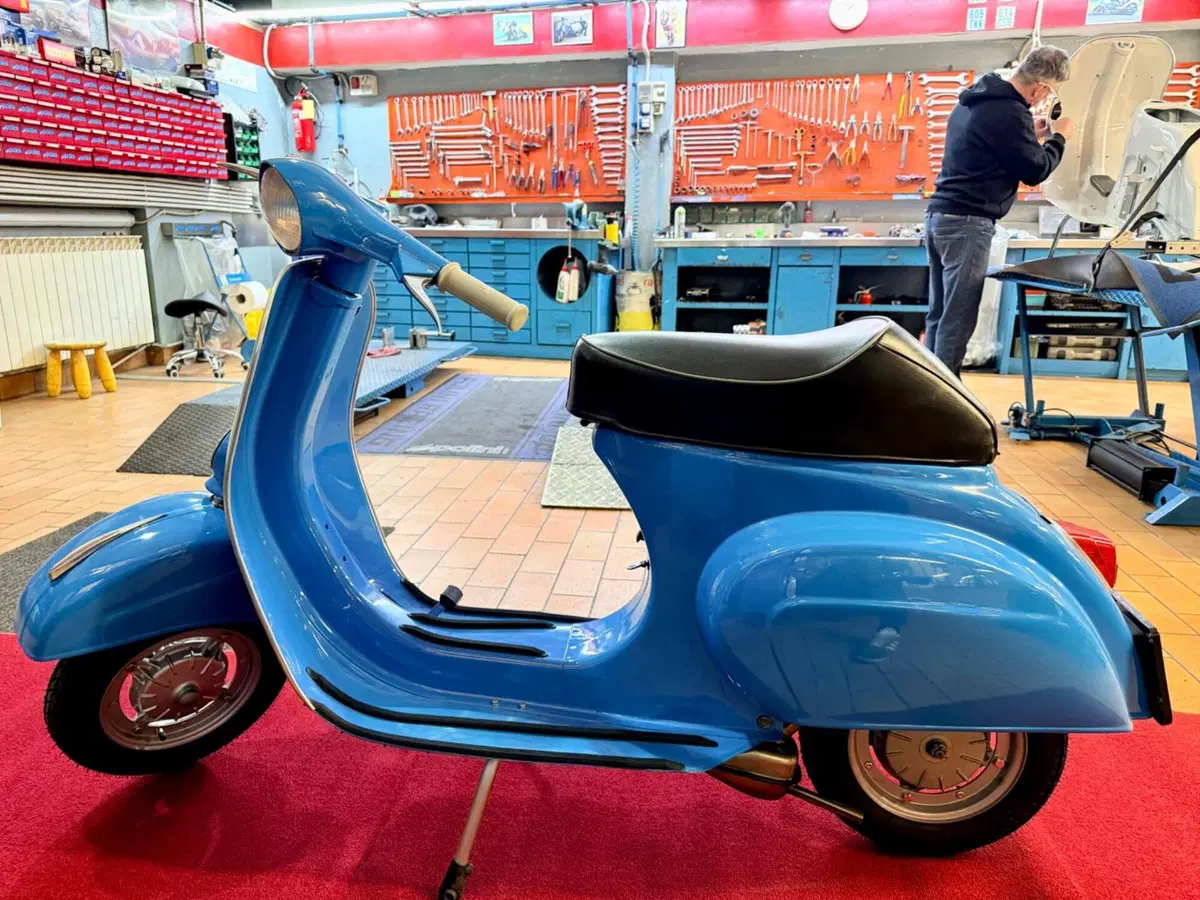 Piaggio Vespa 50 R  (7)