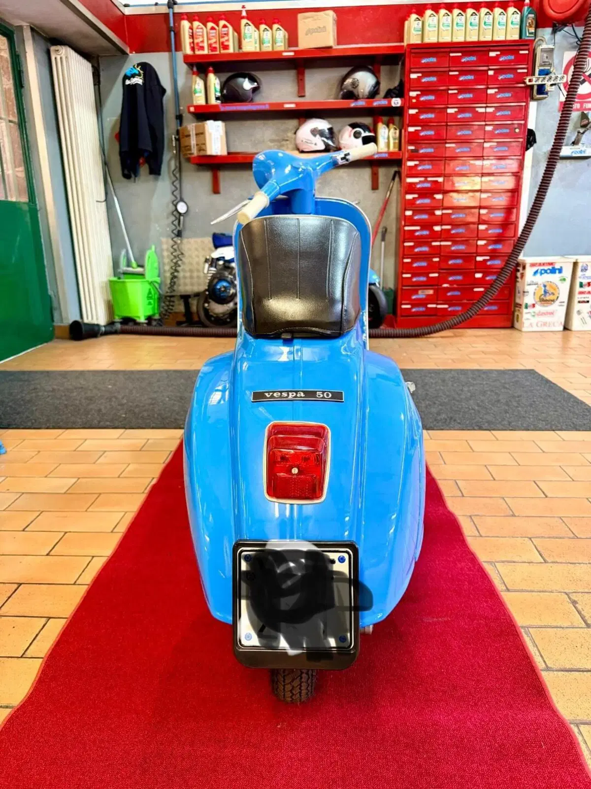 Piaggio Vespa 50 R  (8)