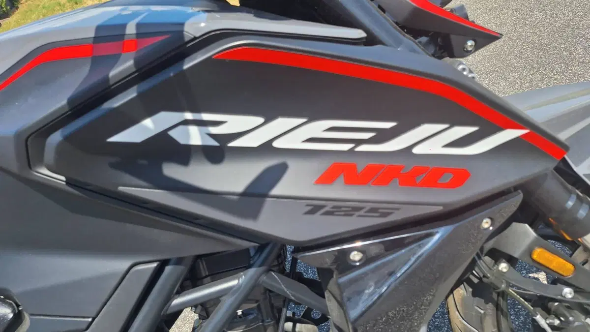 Rieju NKD 125ie R (2025 - 26) (2)