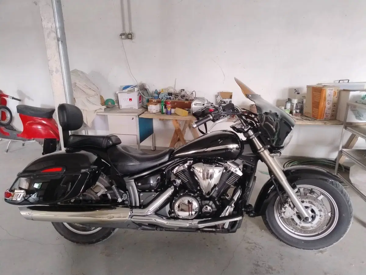 Yamaha XVS 1300 Midnight Star (2006 - 16)