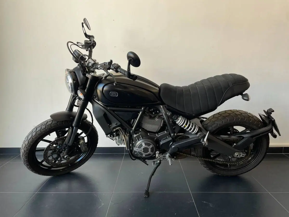 Ducati Scrambler 800 Full Throttle (2015 - 16) (2)