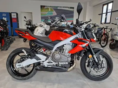 Aprilia Tuono 457 (2025 - 26) usata