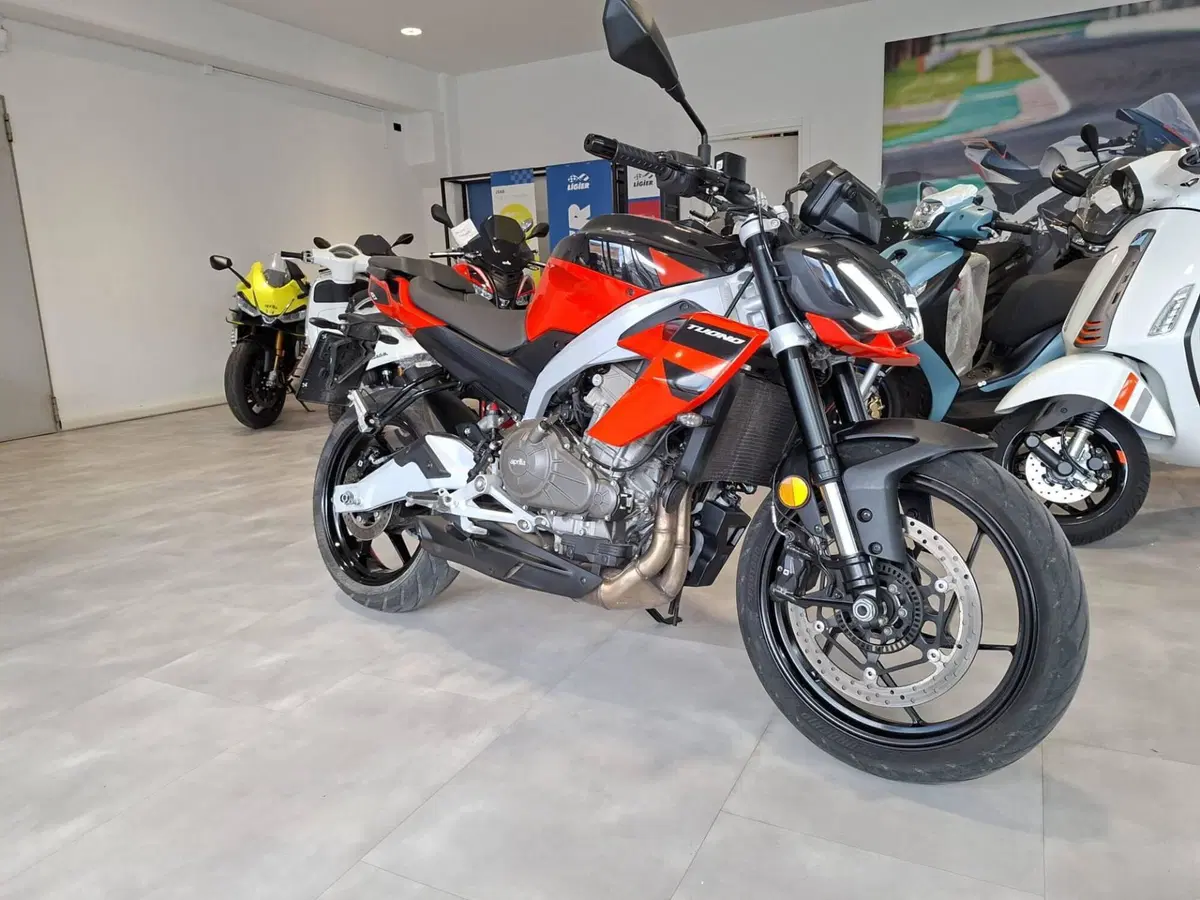 Aprilia Tuono 457 (2025 - 26) (2)
