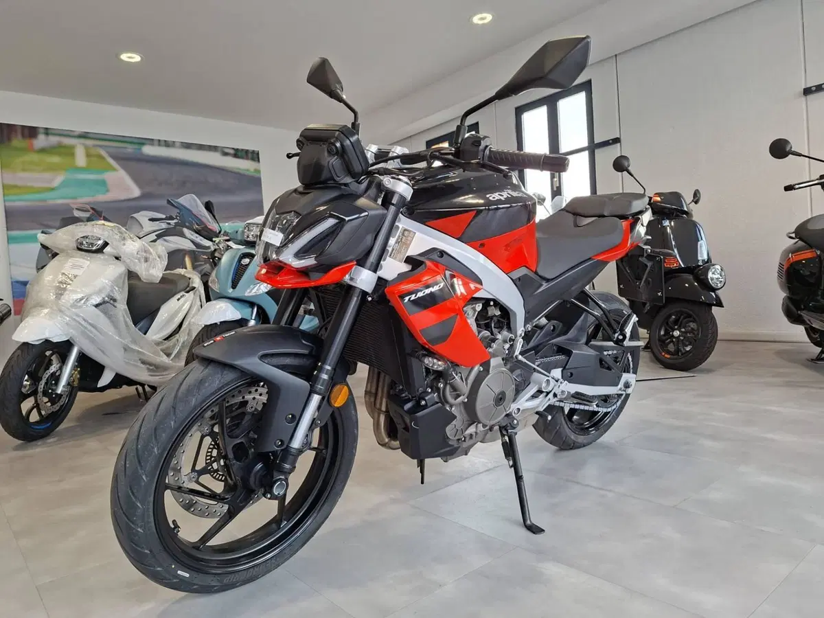 Aprilia Tuono 457 (2025 - 26) (4)