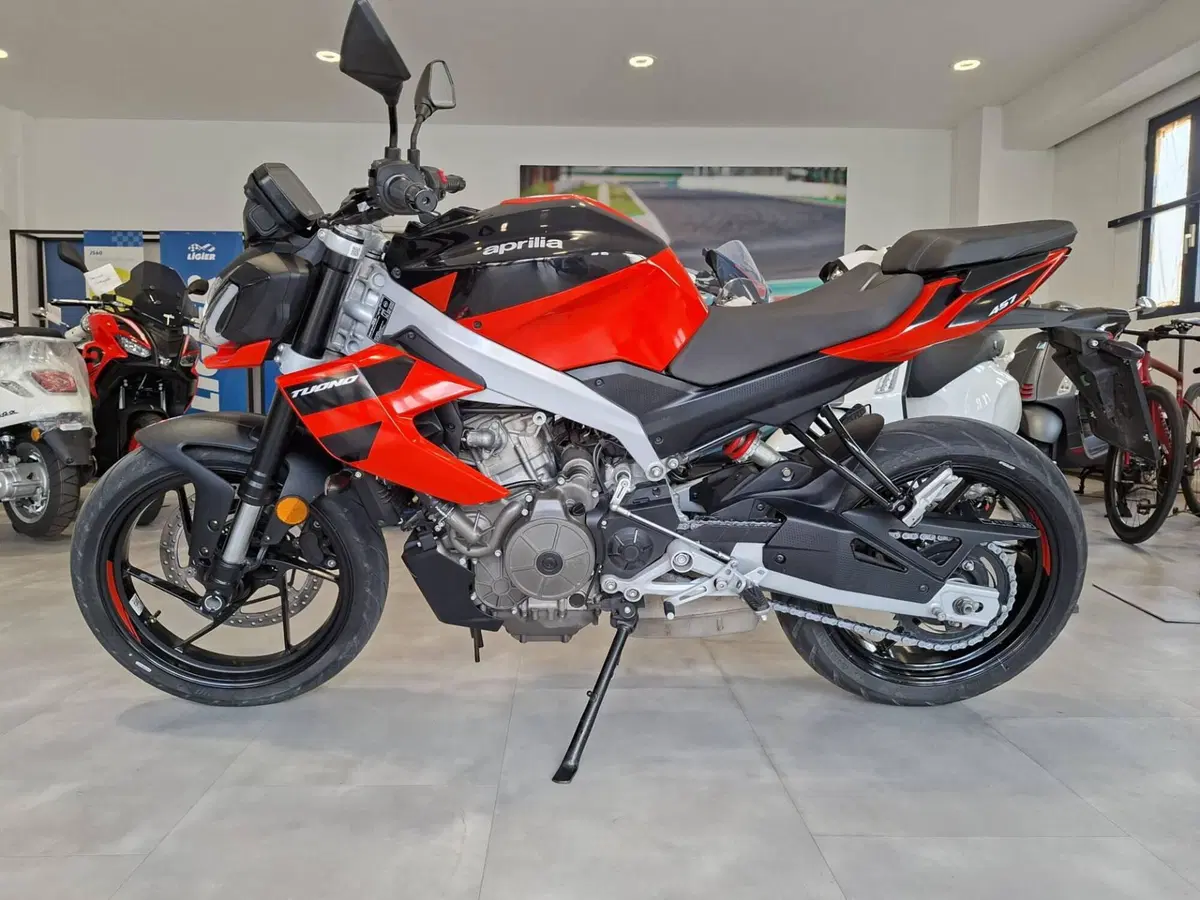 Aprilia Tuono 457 (2025 - 26) (3)