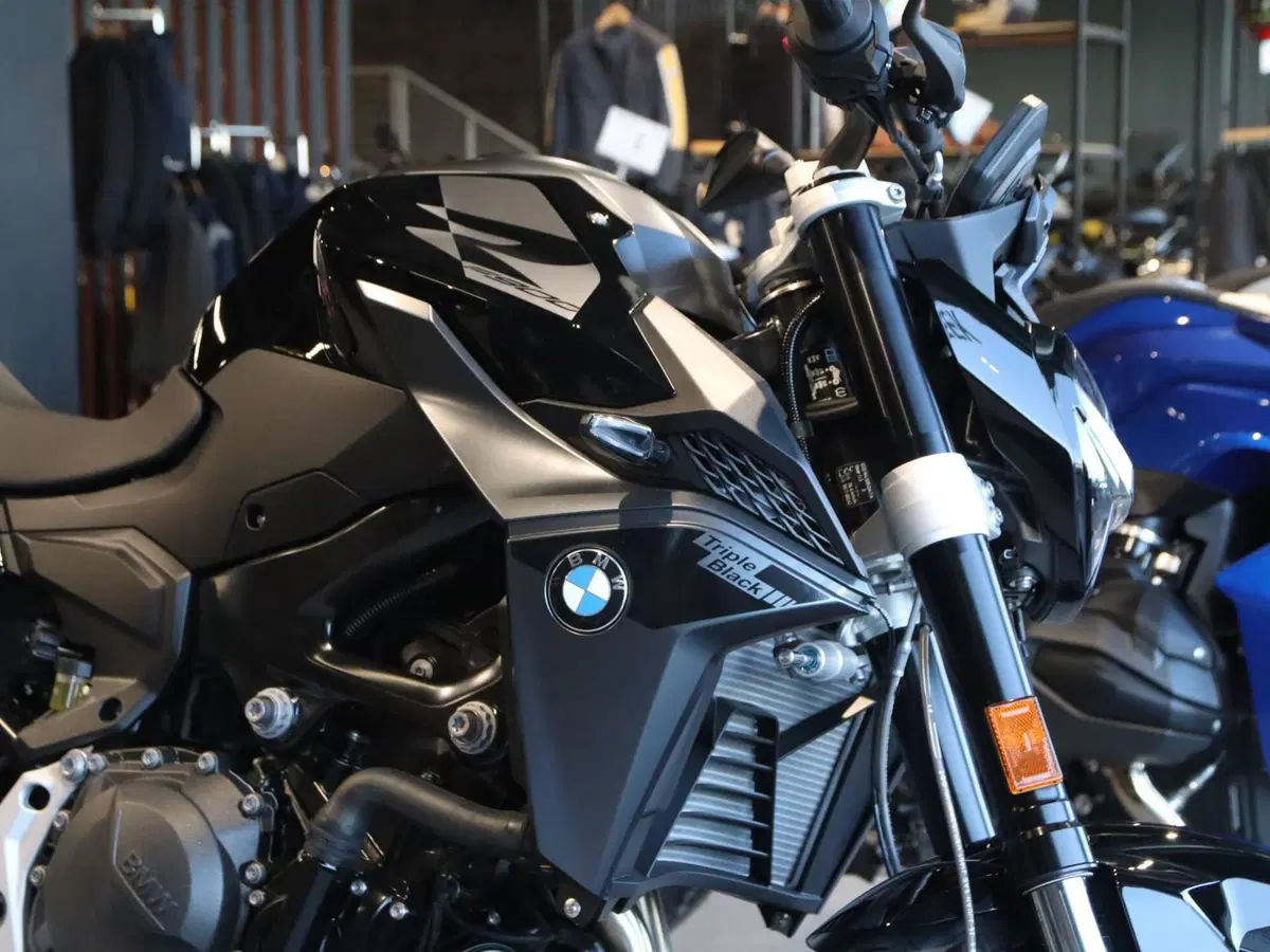 Bmw F 900 R (2025 - 27) (2)