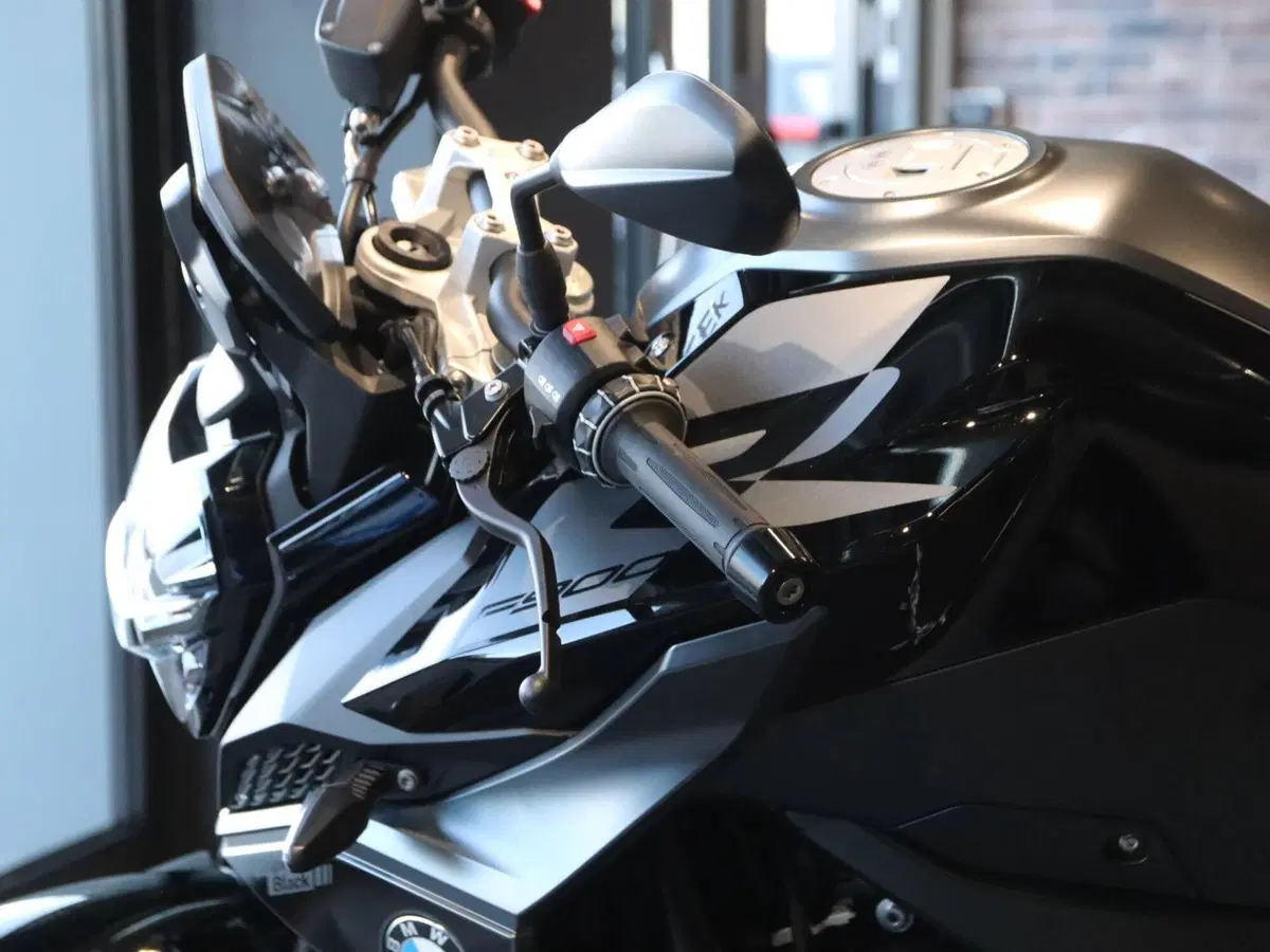 Bmw F 900 R (2025 - 27) (4)