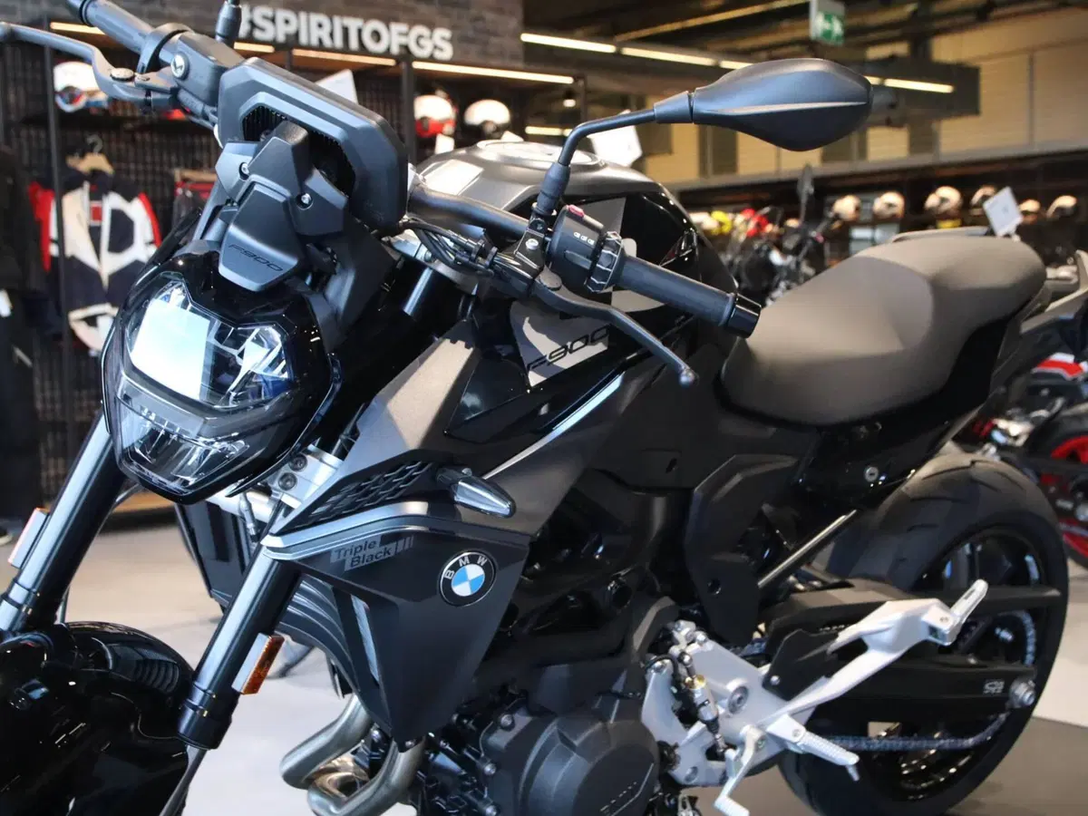 Bmw F 900 R (2025 - 27) (6)