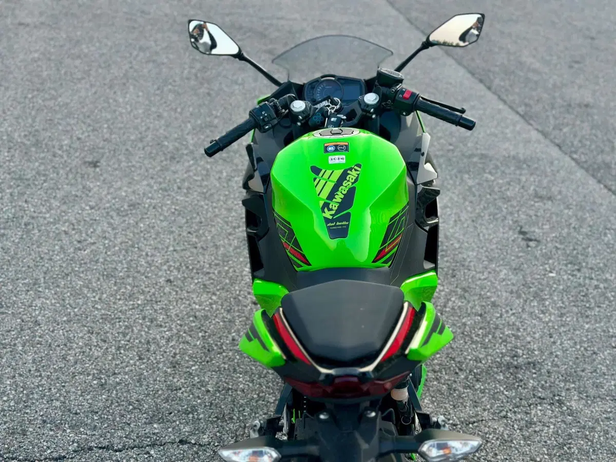 Kawasaki Ninja 400 (2023) (4)