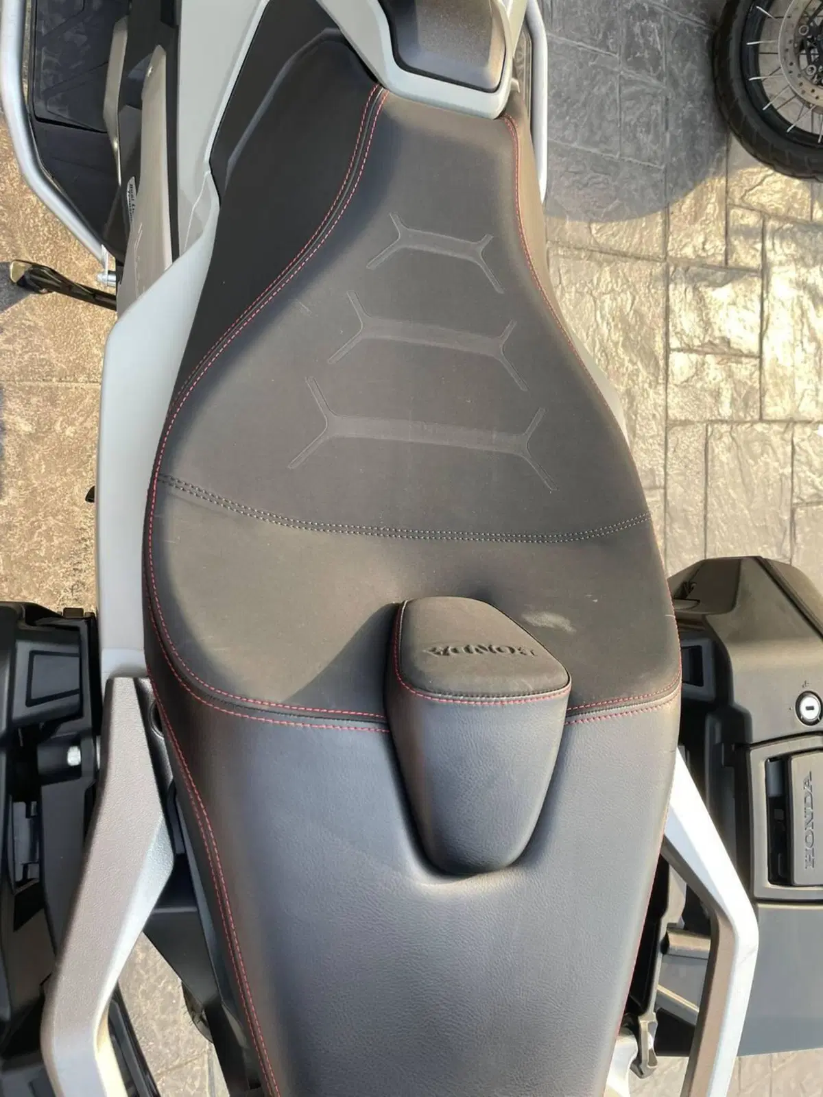 Honda X-ADV 750 Travel (2025 - 26) (4)