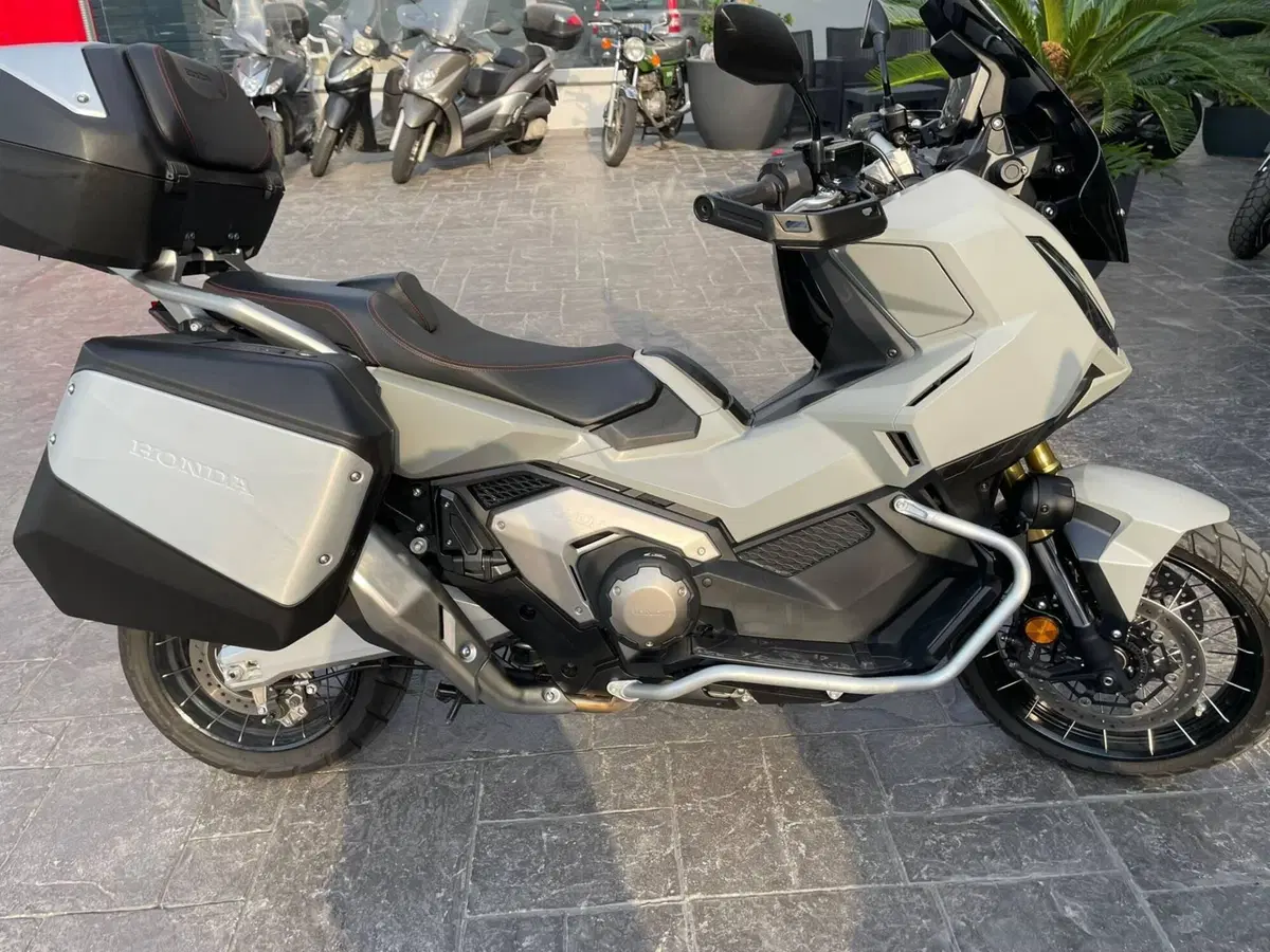 Honda X-ADV 750 Travel (2025 - 26) (6)