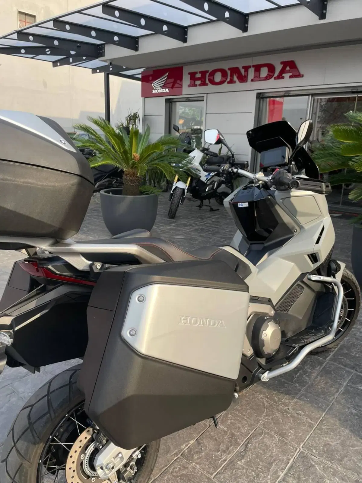 Honda X-ADV 750 Travel (2025 - 26) (8)