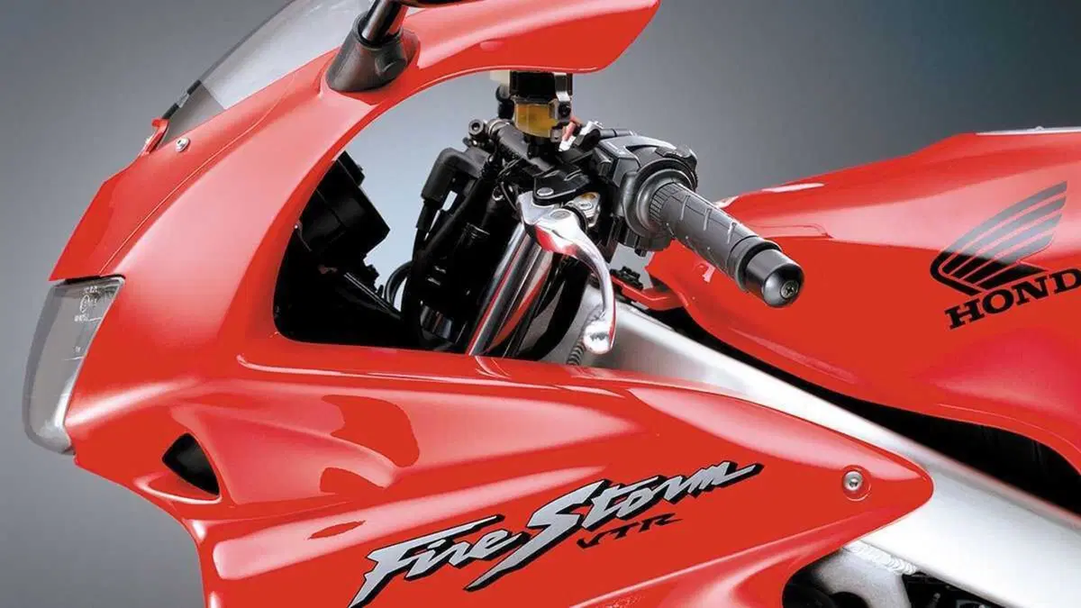 Honda VTR 1000 F VTR 1000 F Firestorm (1997 - 00) (5)