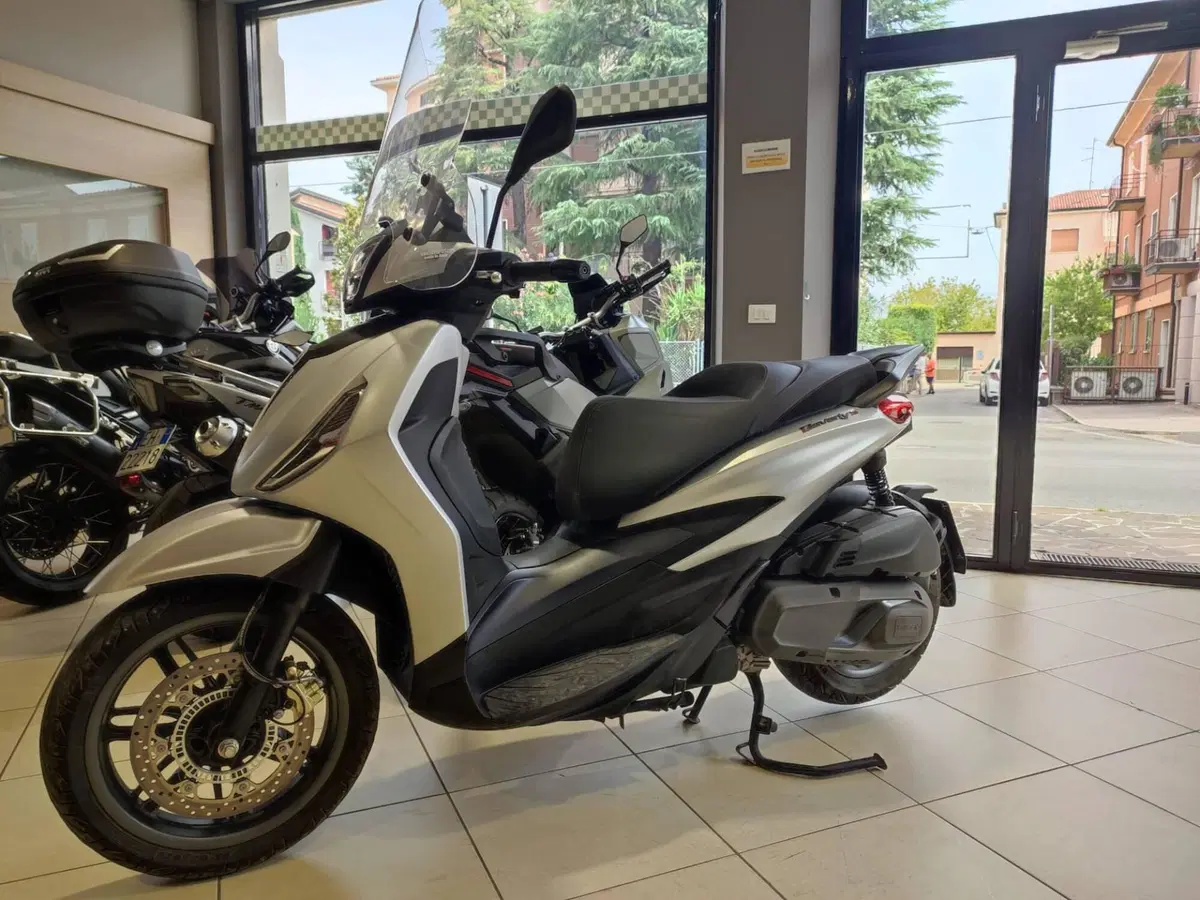 Piaggio Beverly 400 S ABS-ASR (2021 - 24) (7)