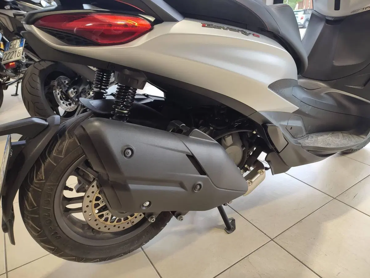 Piaggio Beverly 400 S ABS-ASR (2021 - 24) (12)