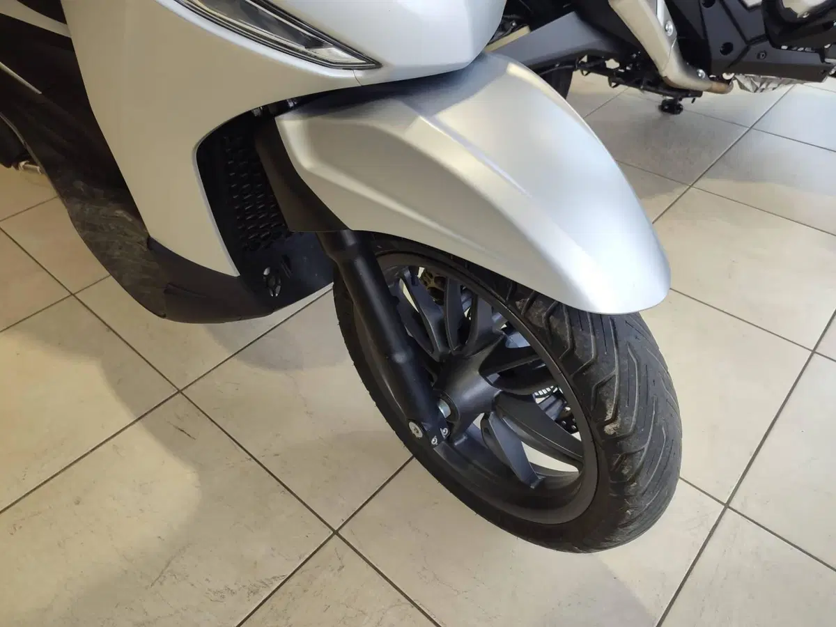Piaggio Beverly 400 S ABS-ASR (2021 - 24) (14)