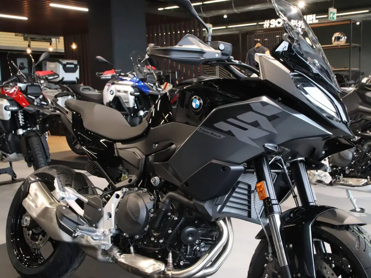 Bmw F 900 XR (2025 - 27) (3)