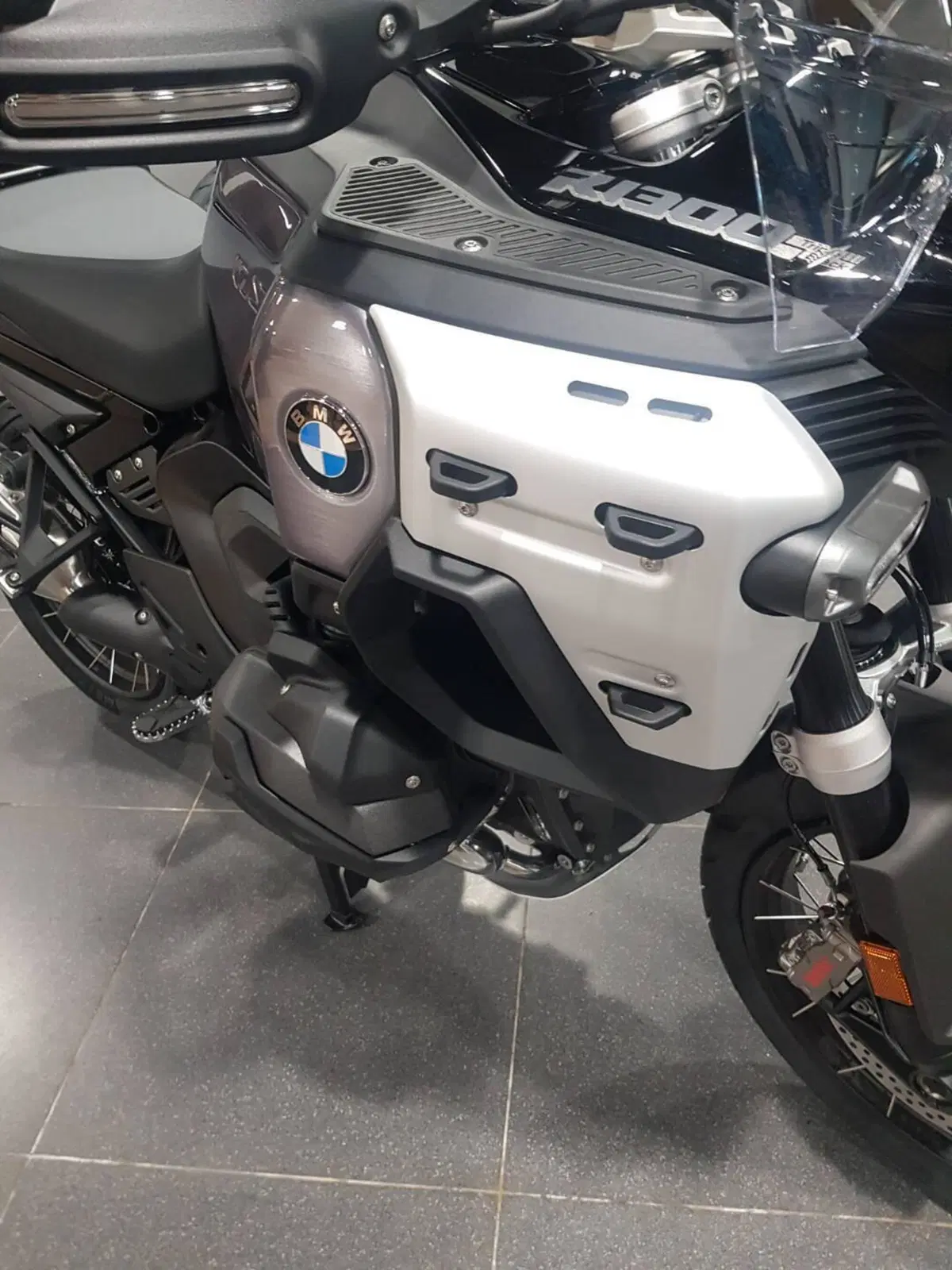 Bmw R 1300 GS Adventure ASA (2025 - 26) (10)