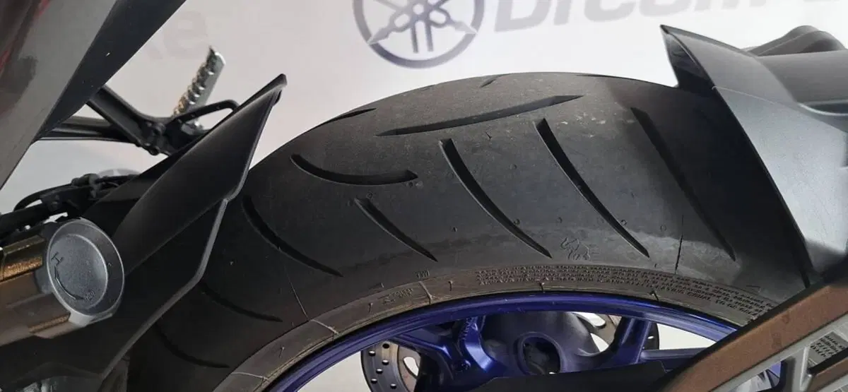 Yamaha Niken 850 (2018 - 20) (4)