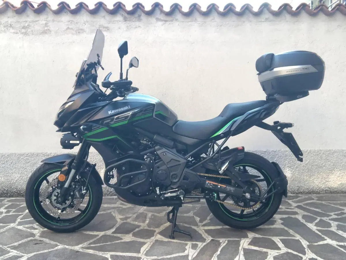 Kawasaki Versys 650 Tourer Plus (2017 - 20) (2)