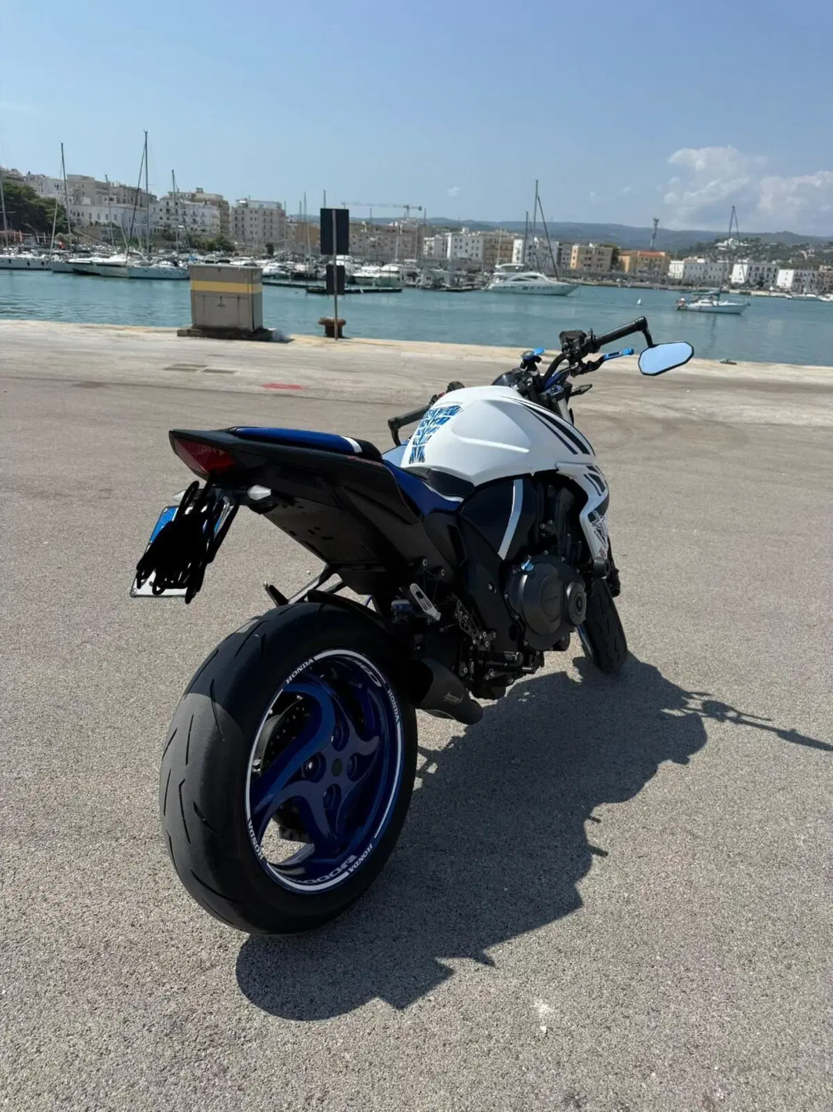 Honda CB 1000 R (2008 - 10) (2)