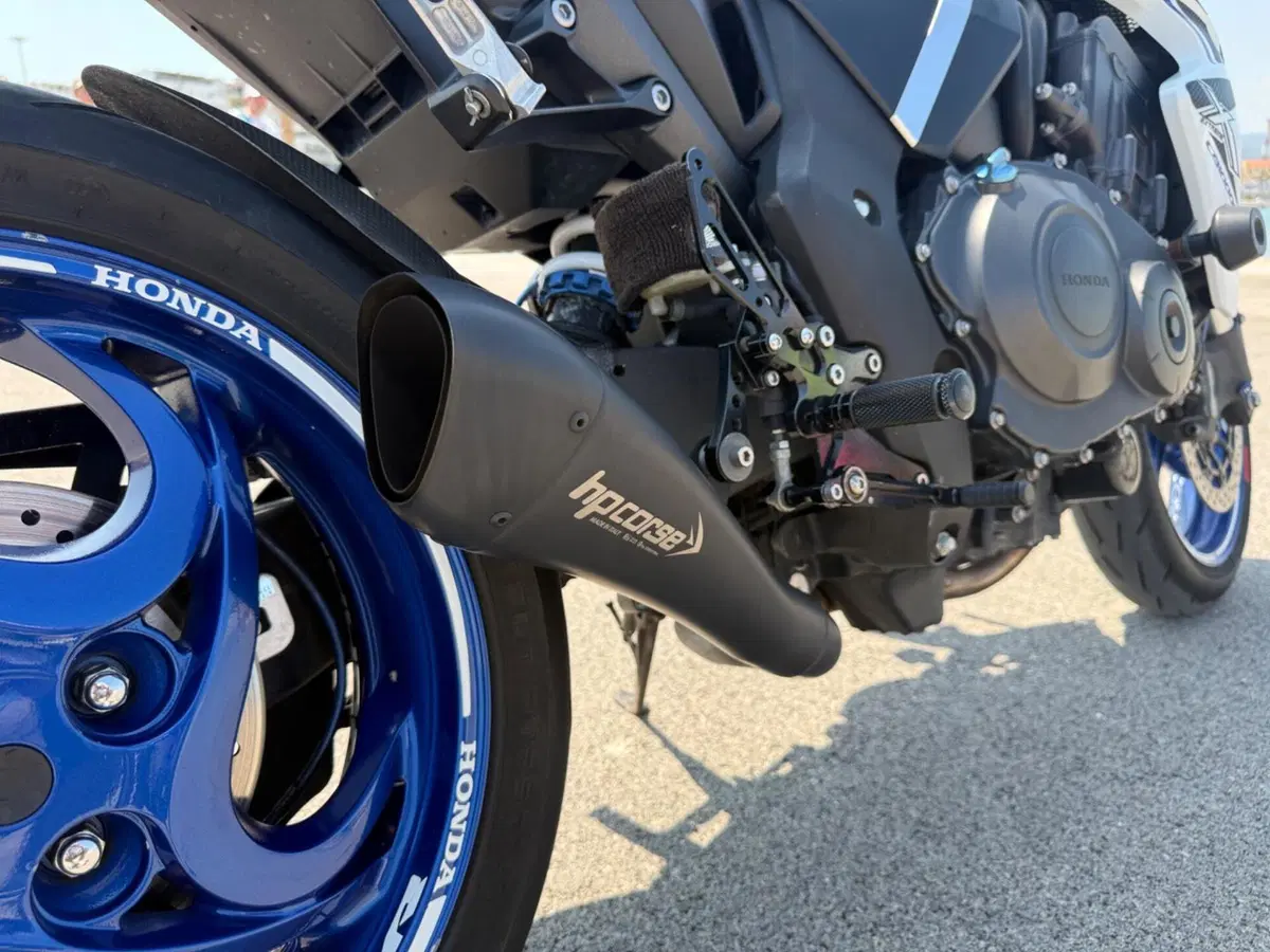 Honda CB 1000 R (2008 - 10) (4)