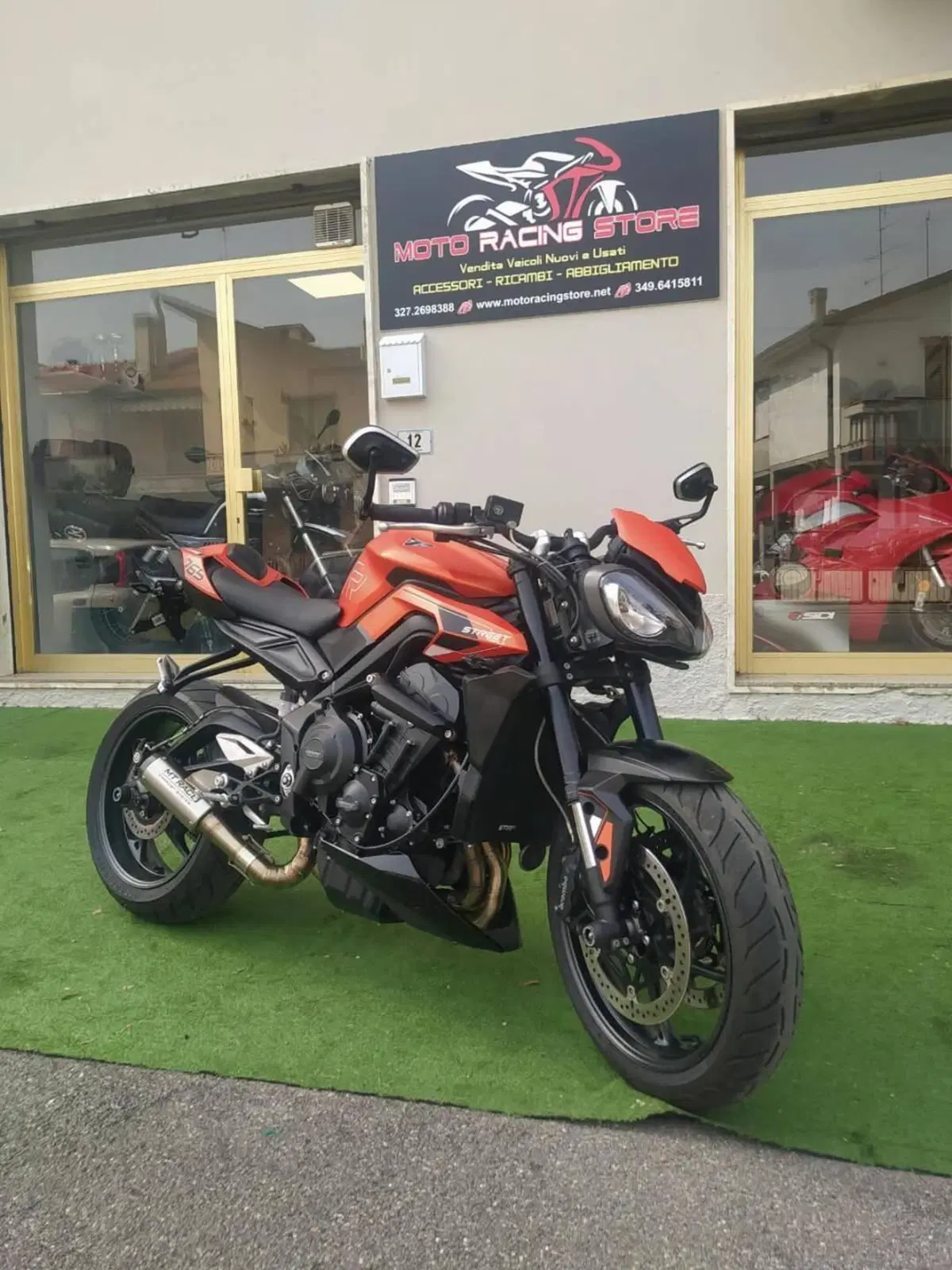 Triumph Street Triple 765 R (2023 - 26) (2)