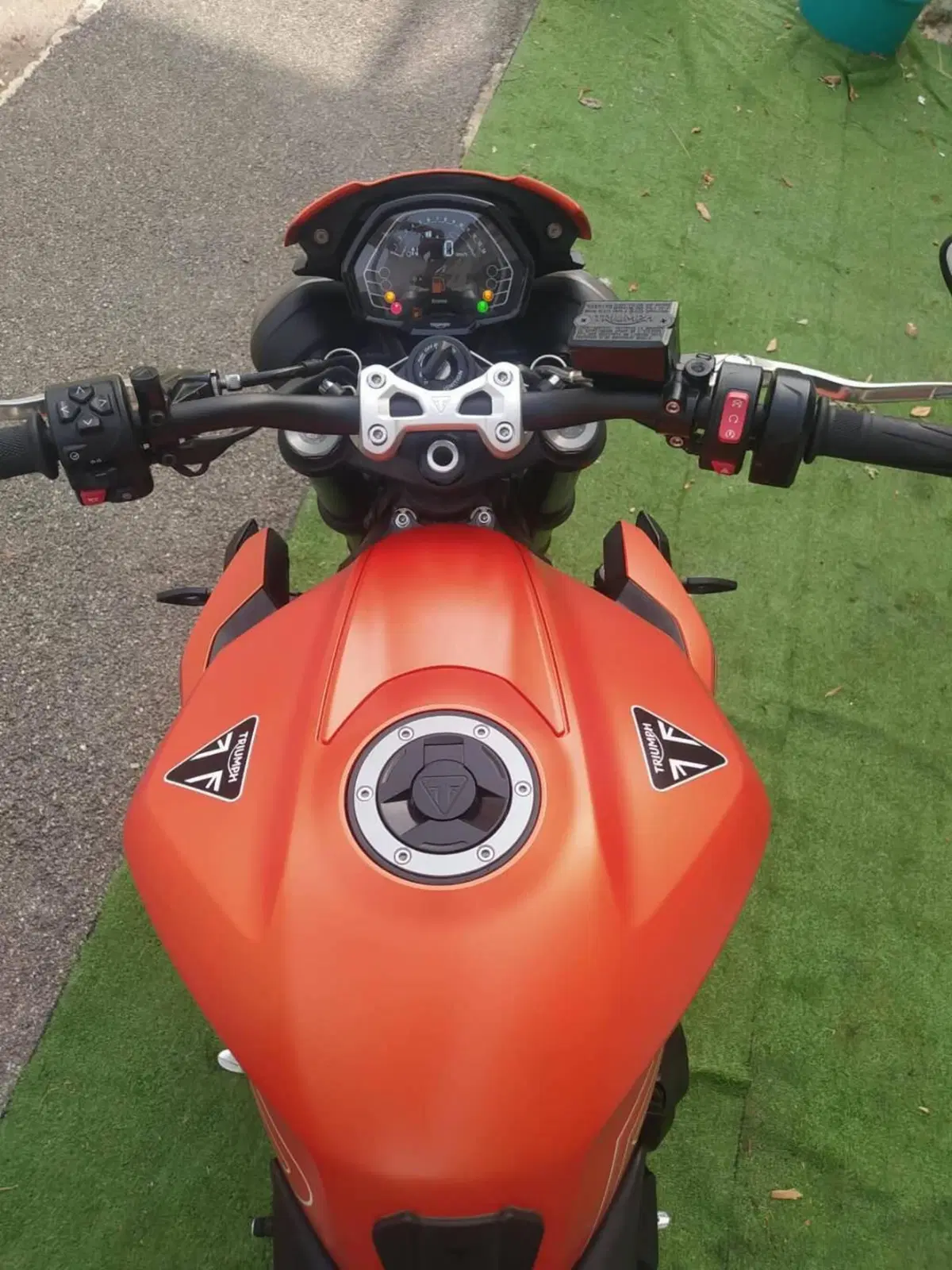 Triumph Street Triple 765 R (2023 - 26) (8)
