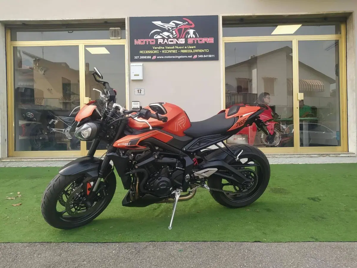 Triumph Street Triple 765 R (2023 - 26) (4)